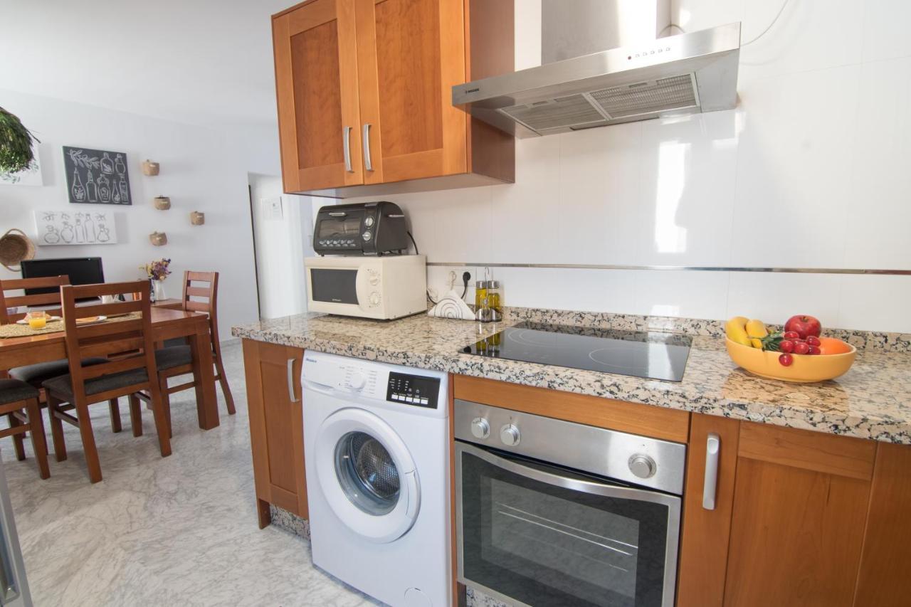 Tuguest Gracia Apartments Гранада Экстерьер фото