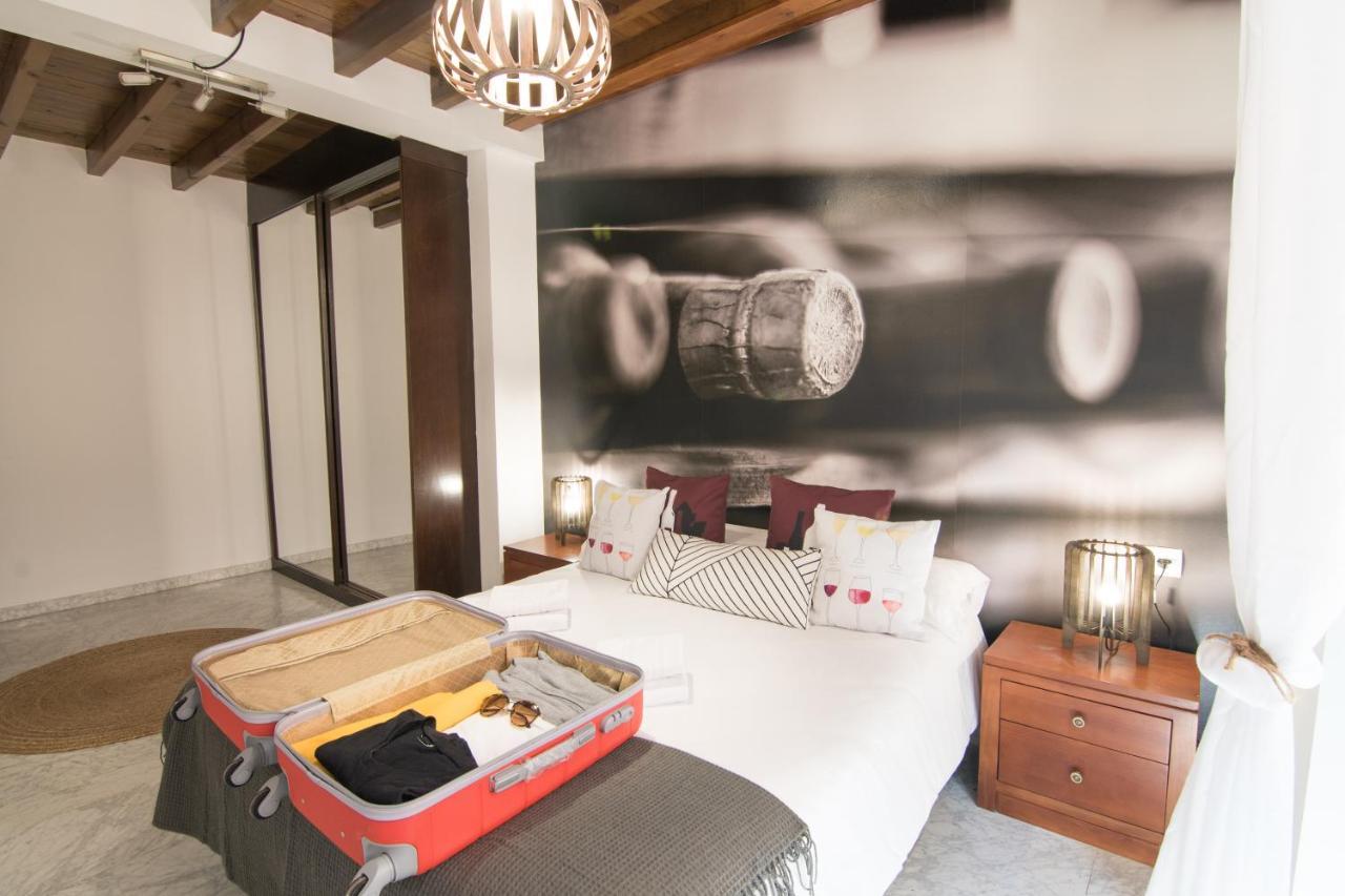 Tuguest Gracia Apartments Гранада Экстерьер фото