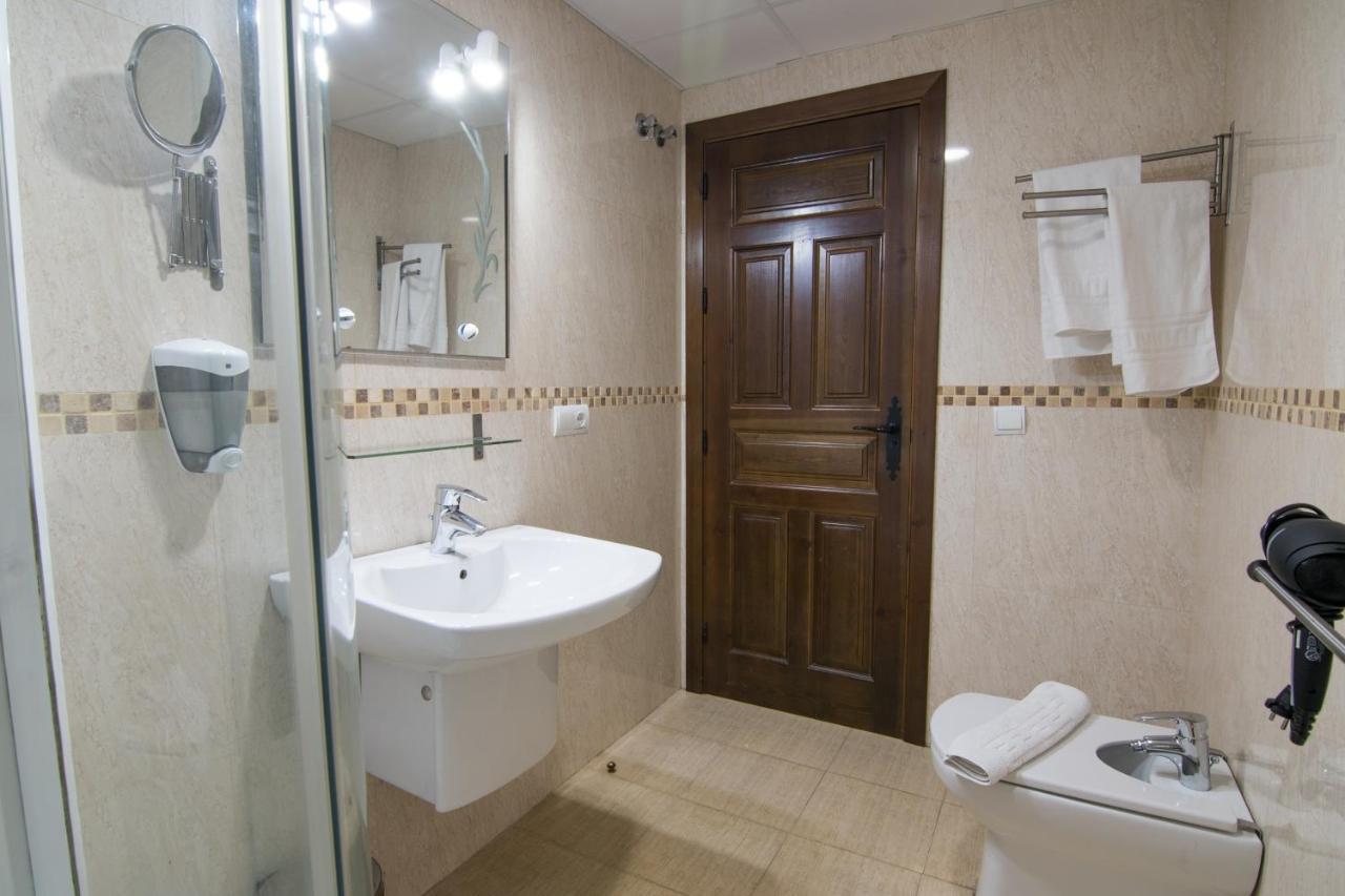 Tuguest Gracia Apartments Гранада Экстерьер фото