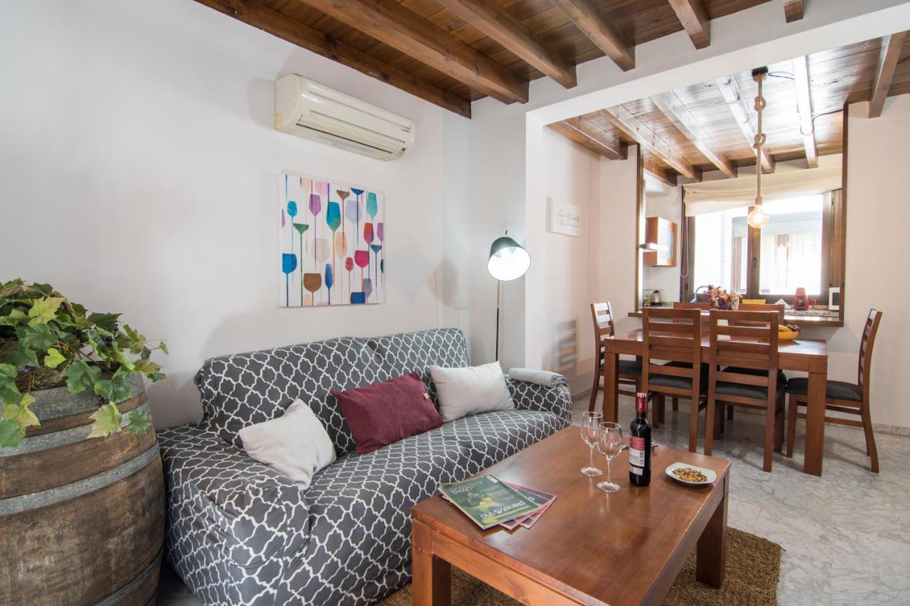 Tuguest Gracia Apartments Гранада Экстерьер фото